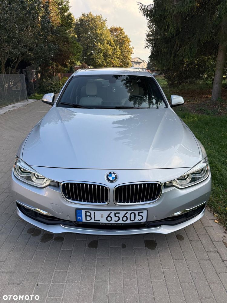 BMW Seria 3 330i - 12