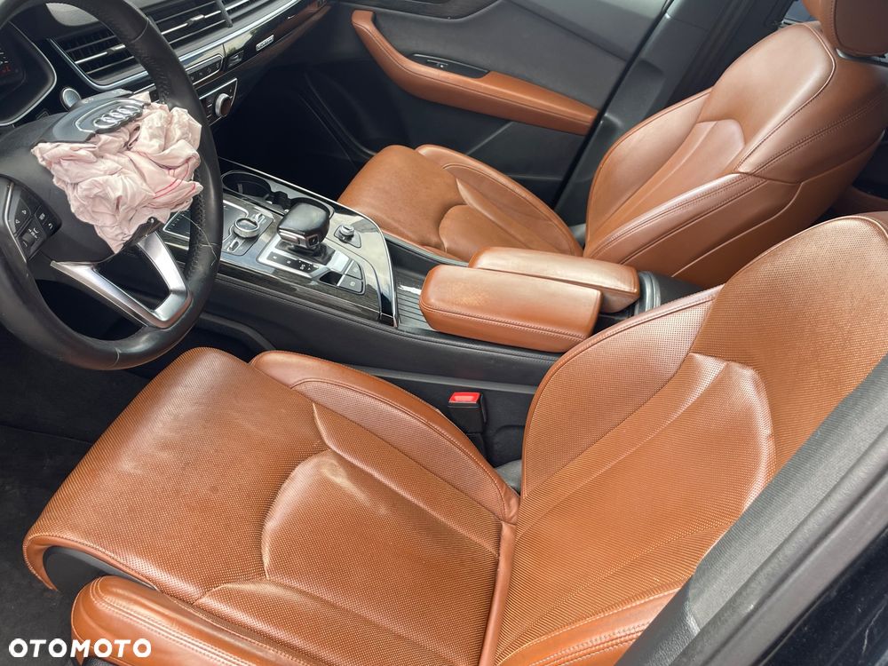 Audi Q7 - 7