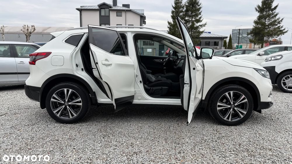 Nissan Qashqai 1.2 DIG-T N-Connecta EU6 - 11