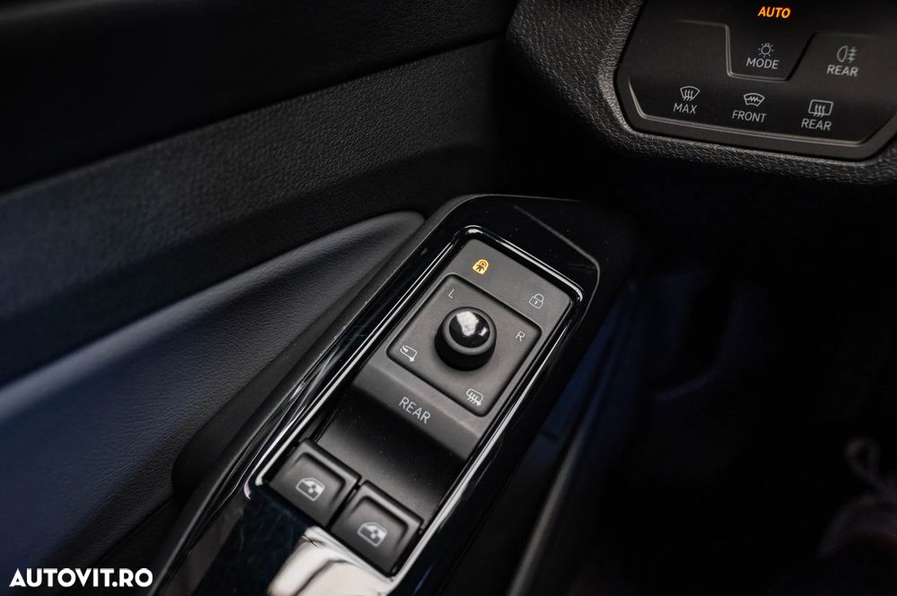 VOLKSWAGEN ID.4 2023 — imagine 22
