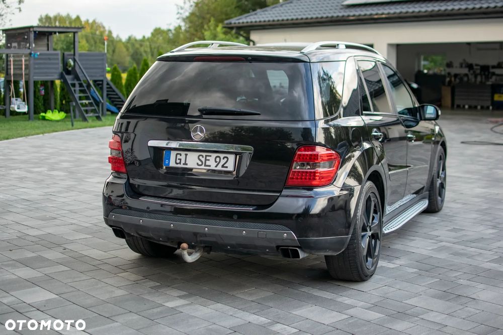Mercedes-Benz ML - 10