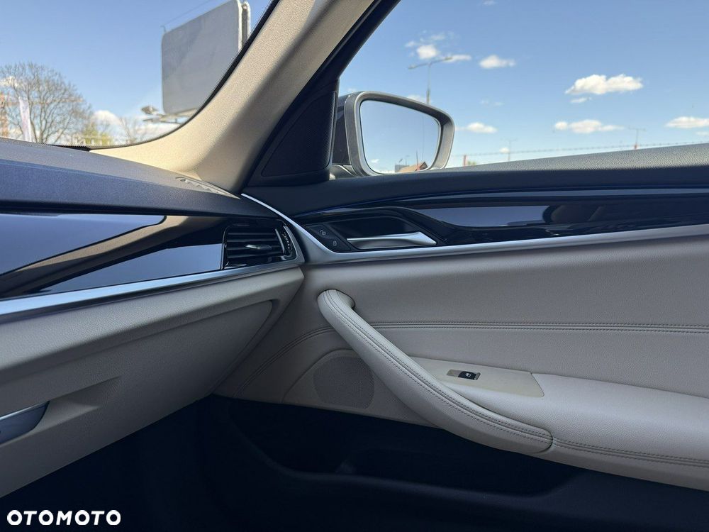 BMW Seria 5 518d mHEV Business Edition - 32