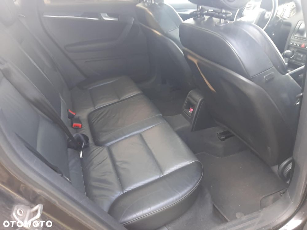 Audi A3 Sportback 2.0 FSI Ambition - 11