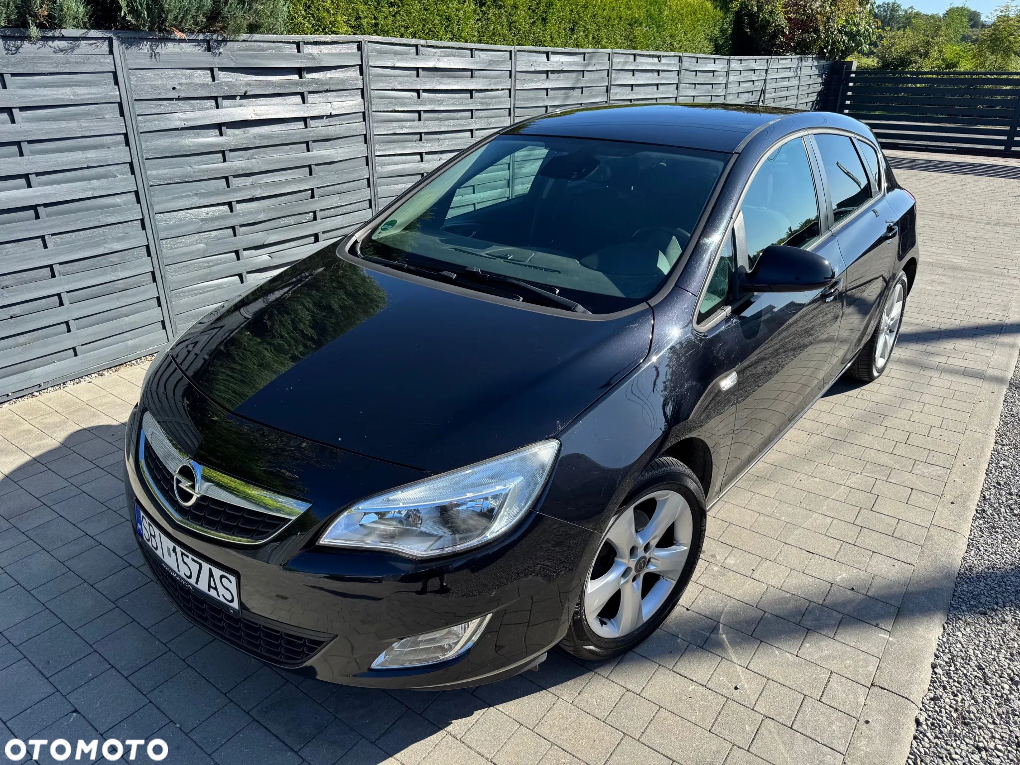 Opel Astra 1.6 Design Edition - 1