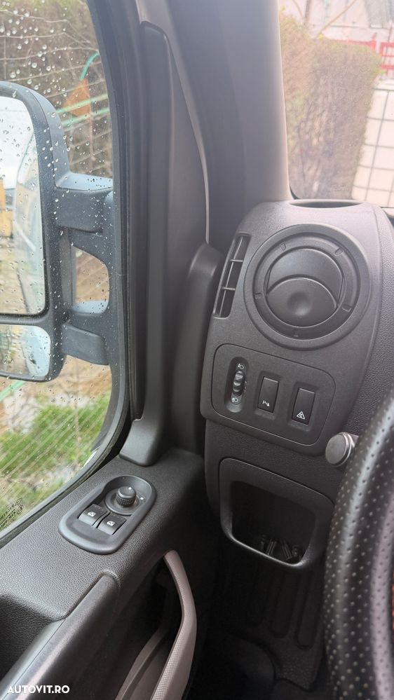 Renault Master III 2.3 dCi 150cp (L3H2) - 12