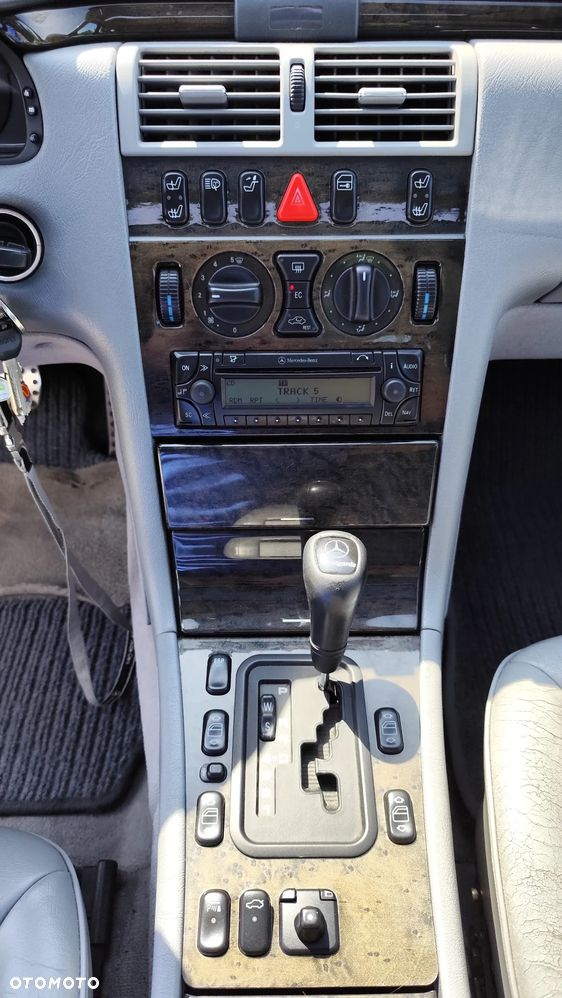 Mercedes-Benz Klasa E 320 Avantgarde - 15