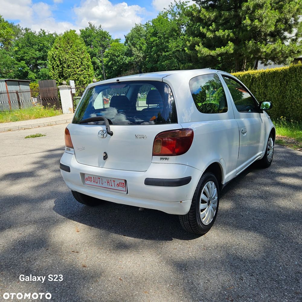 Toyota Yaris 1.0 - 10