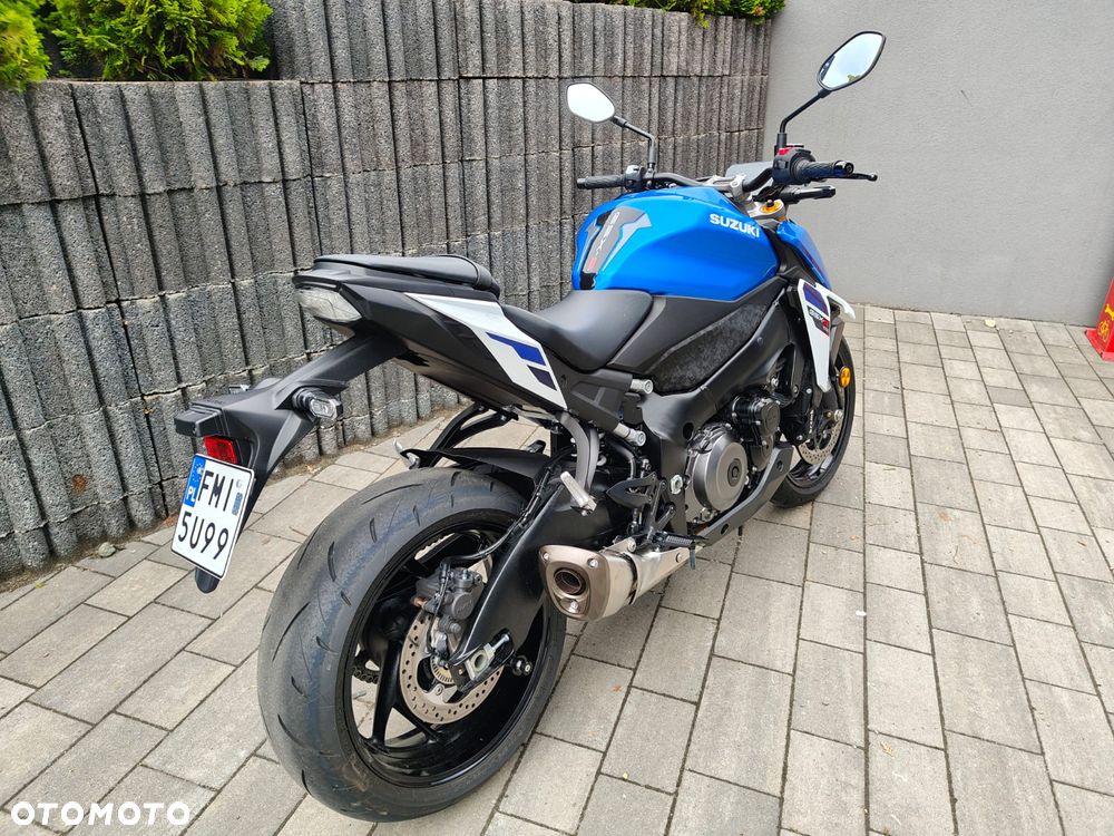 Suzuki GSX 1000 - 3