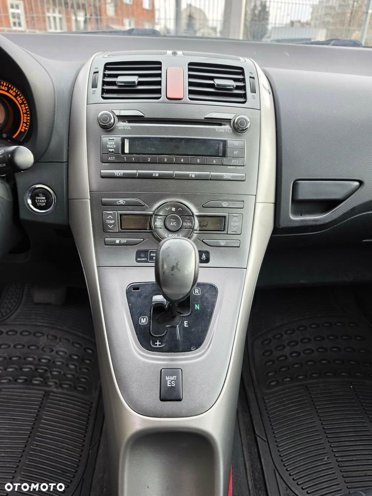 Toyota Auris - 4