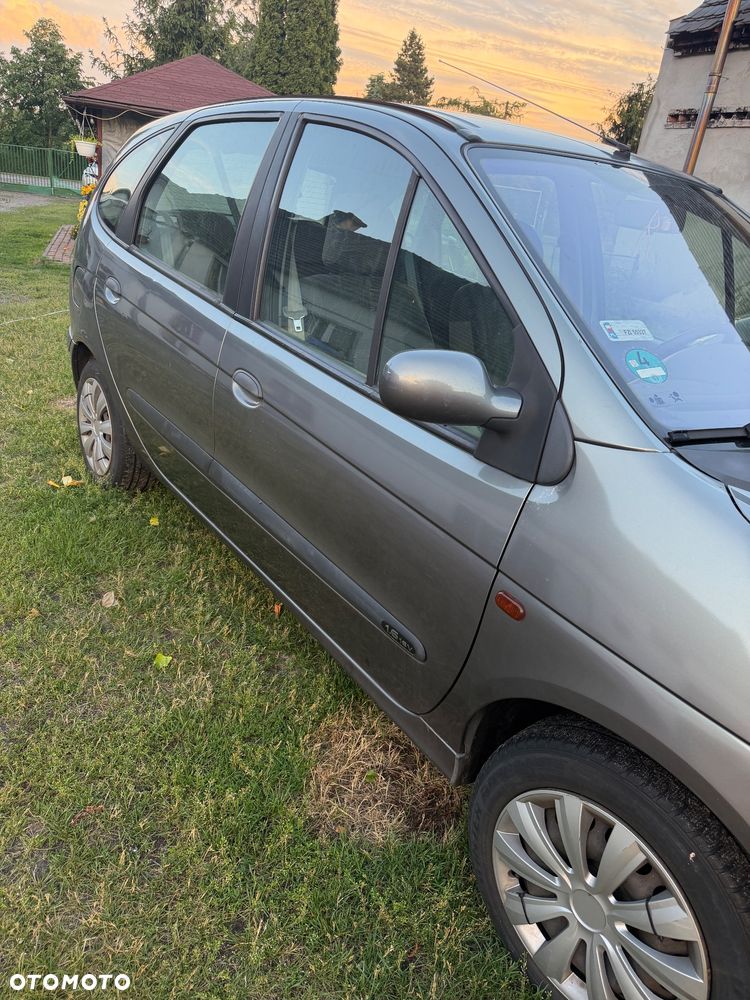 Renault Scenic - 2