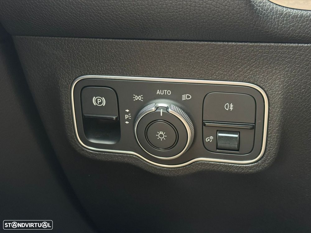 Mercedes-Benz GLB 220 d AMG Line - 28