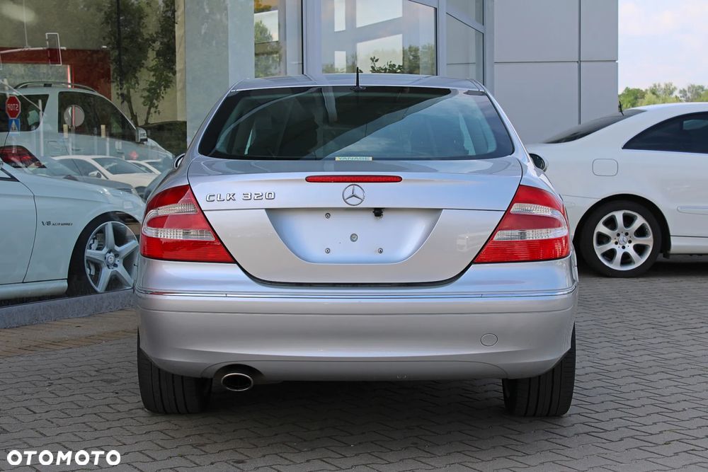 Mercedes-Benz CLK - 7