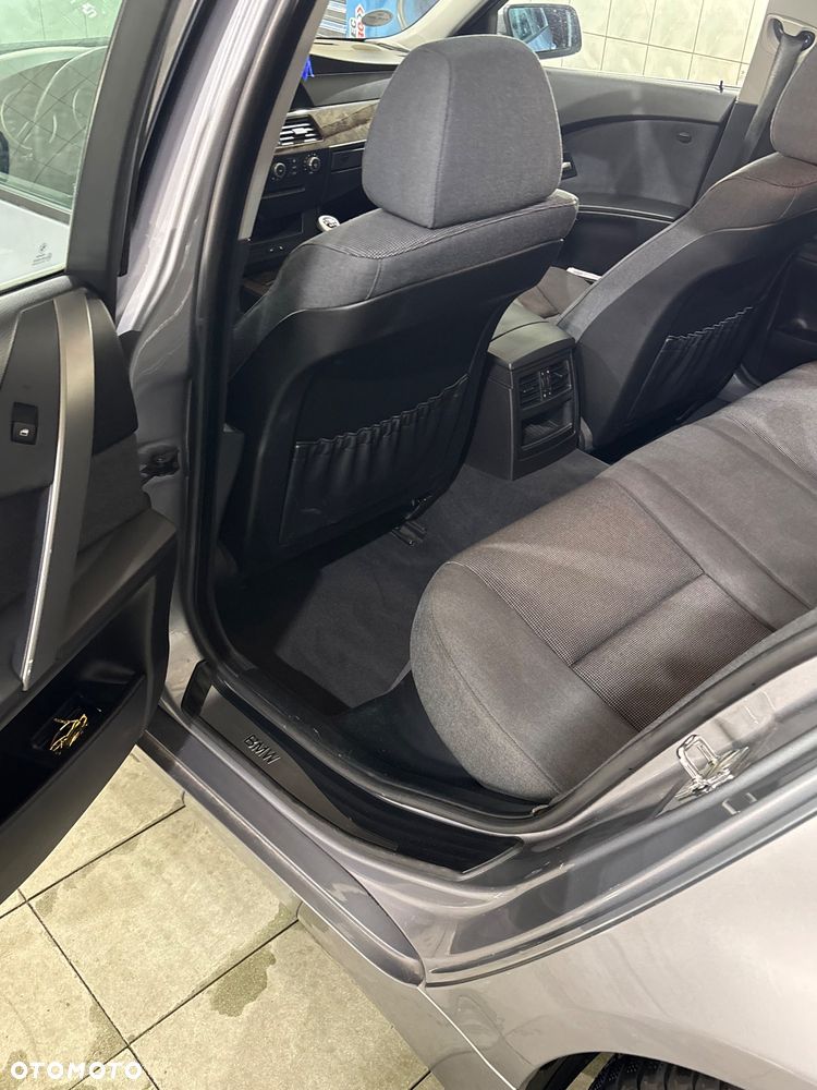 BMW Seria 5 520i - 12