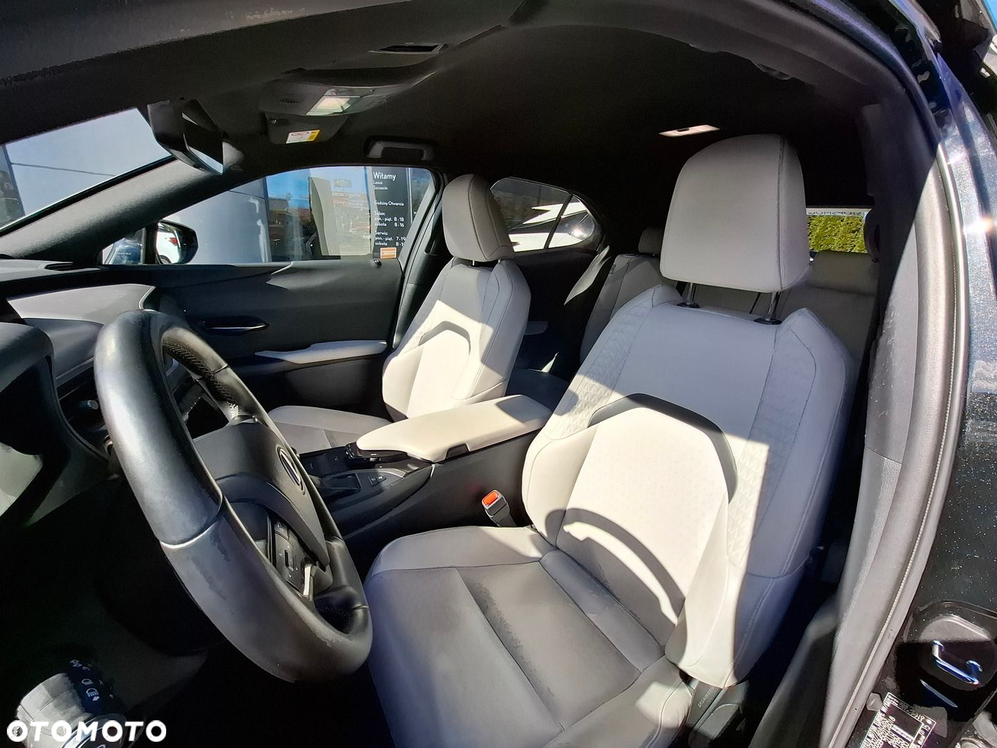 Lexus UX 250h GPF F Impression 2WD - 11