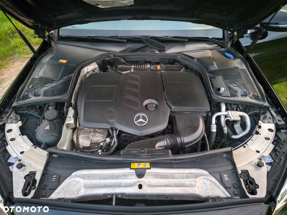 Mercedes-Benz Klasa C 220 d 4Matic 9G-TRONIC AMG Line - 32