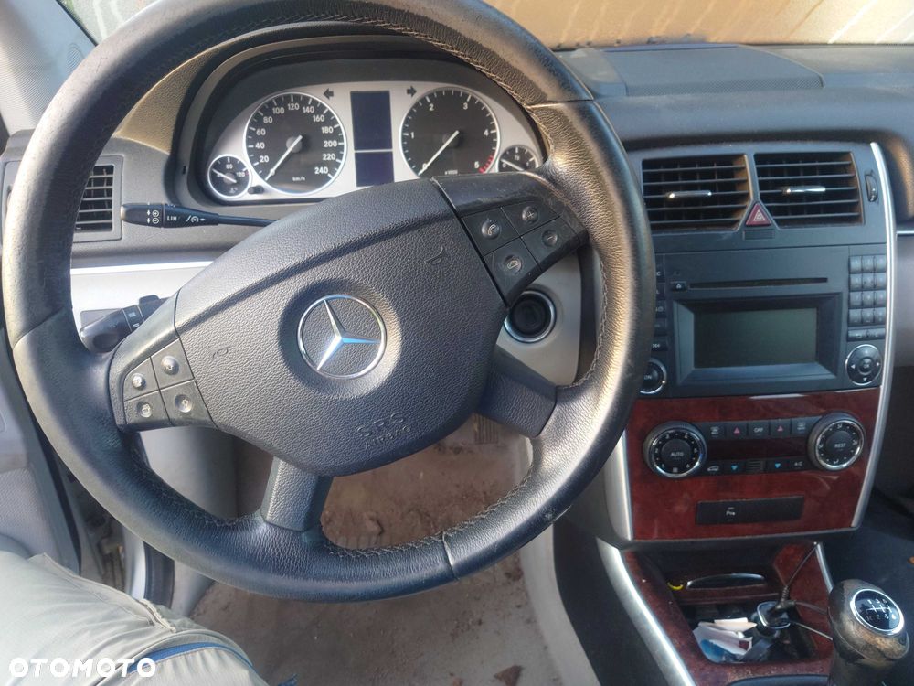 Mercedes-Benz Klasa B - 2