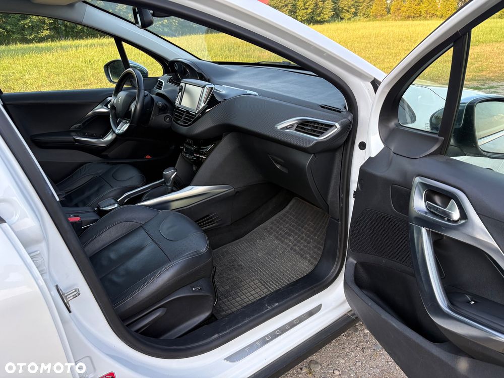 Peugeot 2008 PureTech 110 GPF Stop&Start EAT6 Allure - 8