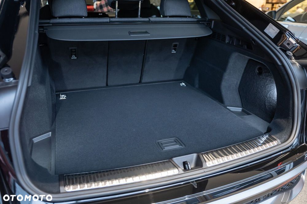 Audi Q5 Sportback - 8