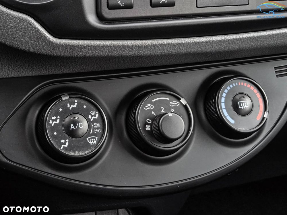 Toyota Yaris 1.0 VVT-i - 32