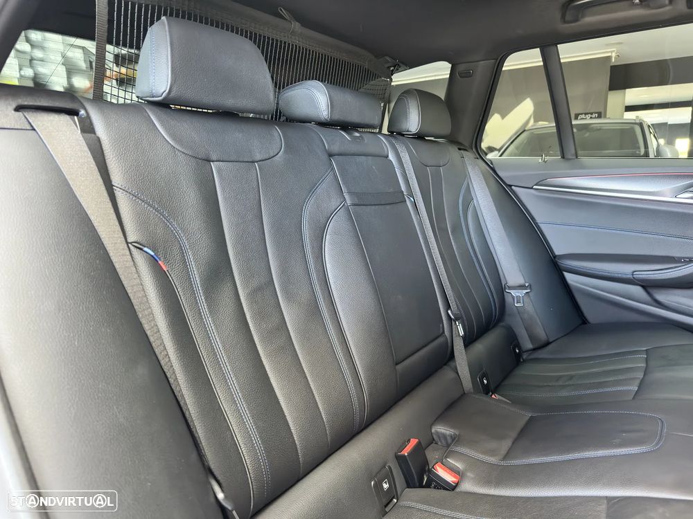 BMW 530 e Pack Desportivo M - 19