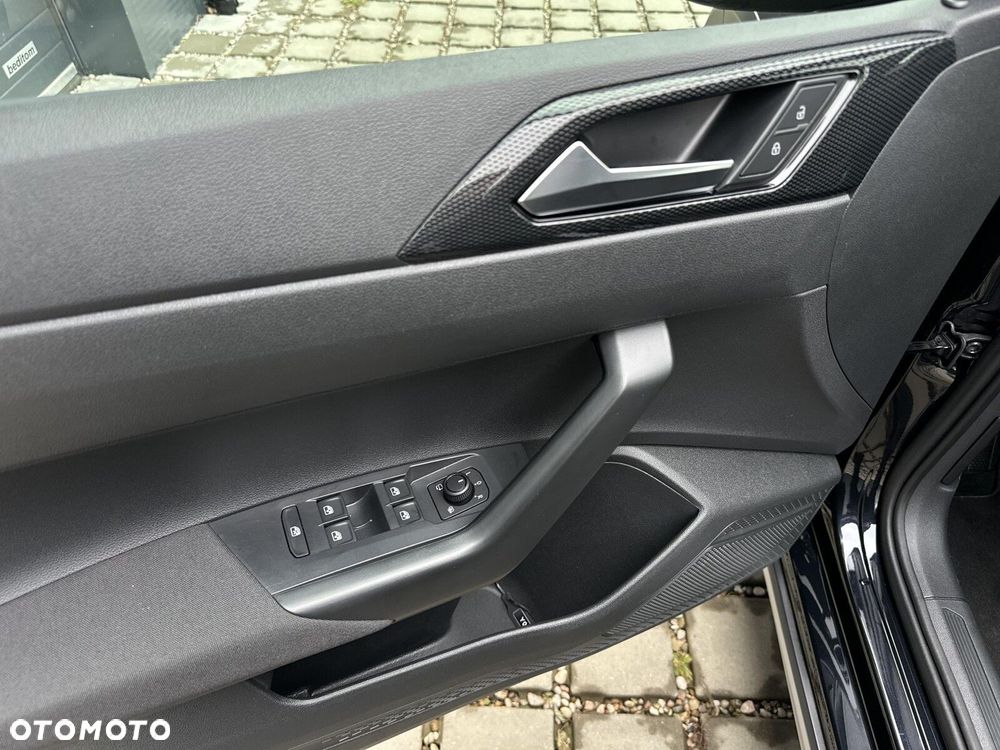 Volkswagen Taigo - 28