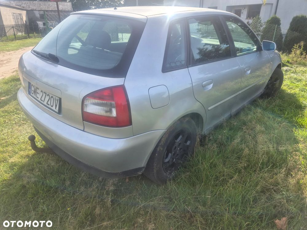 Audi A3 1.6 Ambiente - 5
