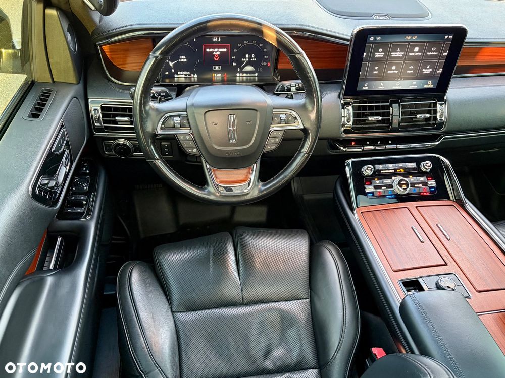 Lincoln Navigator - 16