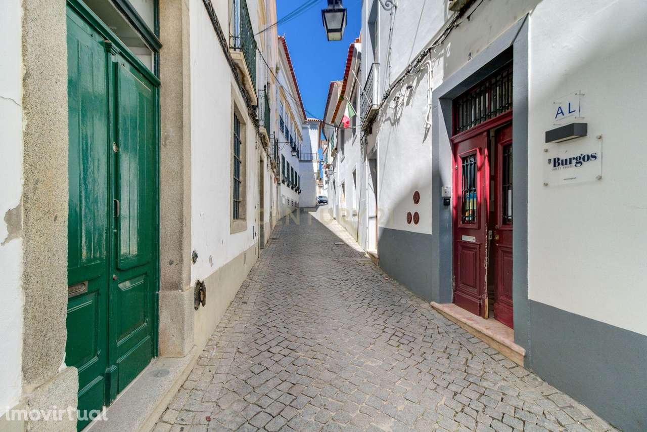 Apartamento T2 com 125m2 no Centro Histórico de Évora - Grande imagem: 2/29
