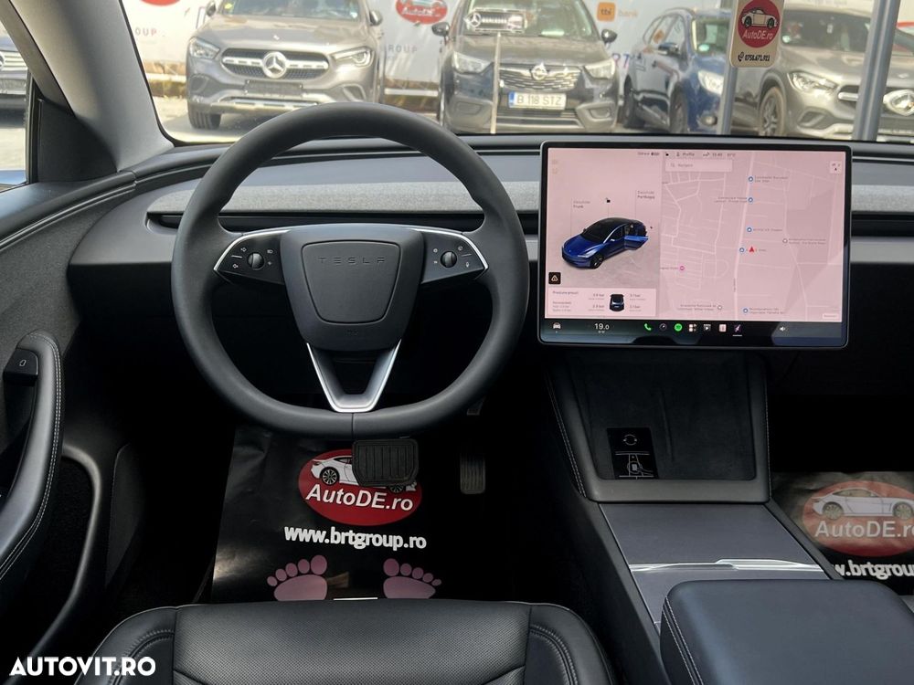 Tesla Model 3 - 10