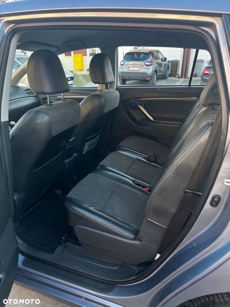 Toyota Verso 1.8 Premium 7os EU6 - 9