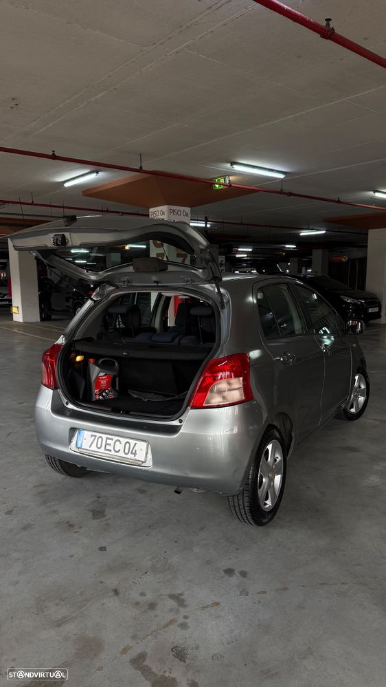 Toyota Yaris 1.0 VVT-i Sol AC+VSC - 19