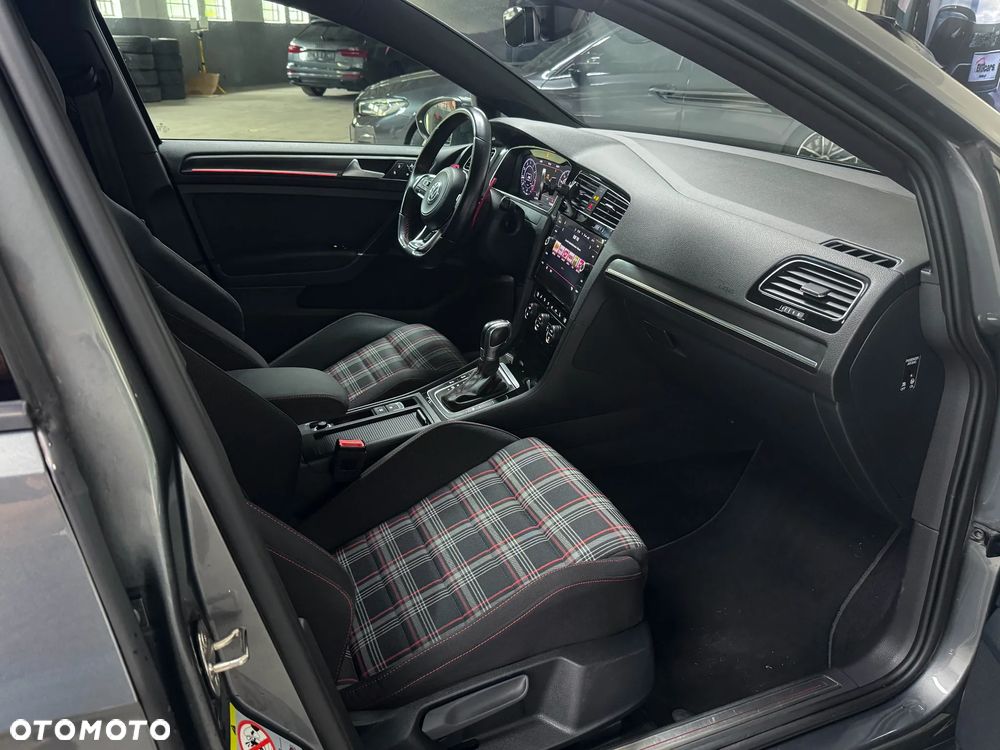 Volkswagen Golf GTI (BlueMotion Technology) DSG - 29