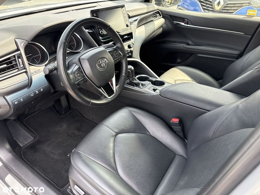 Toyota Camry 2.5 Hybrid Executive CVT - 9