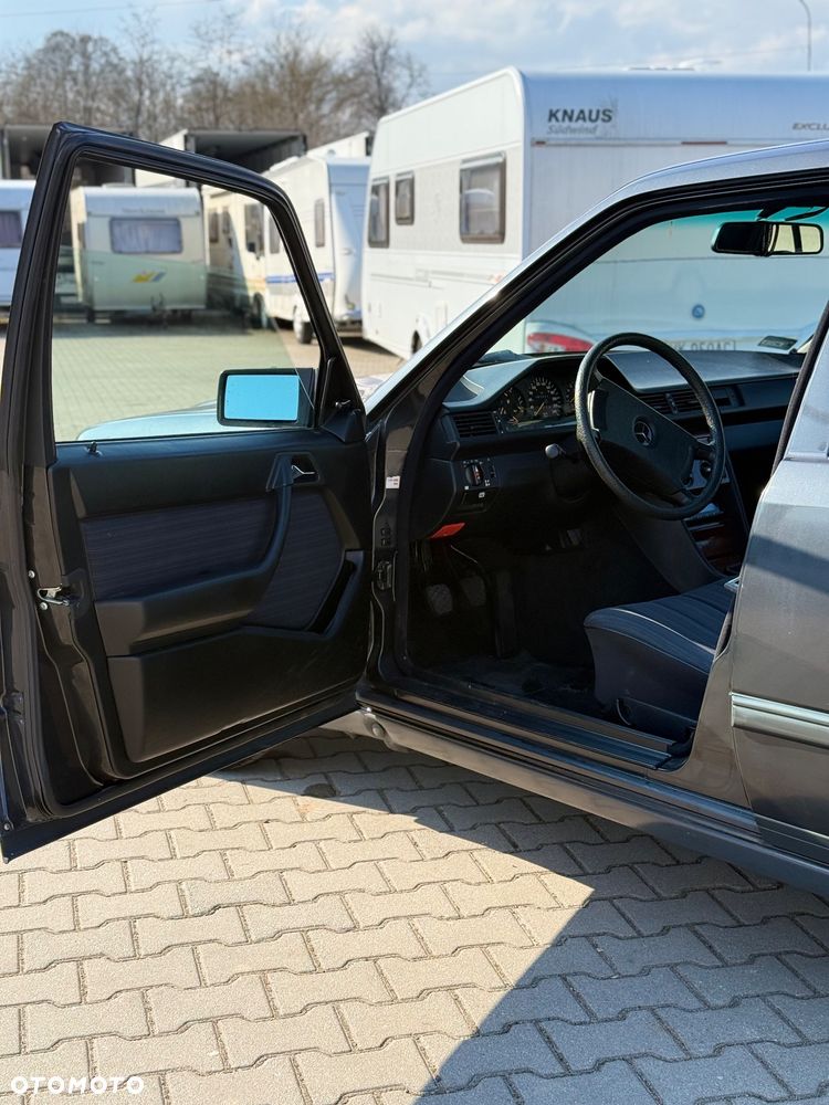 Mercedes-Benz W124 (1984-1993) - 9