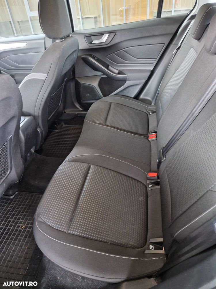 Ford Focus 1.0 EcoBoost Trend - 9