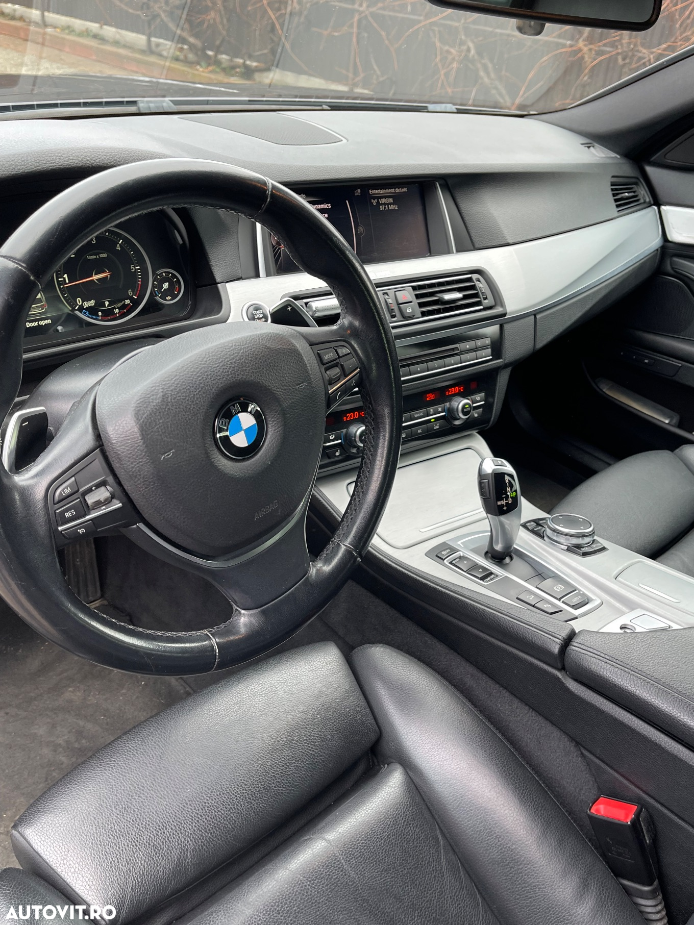 BMW Seria 5 520d xDrive Touring Aut. - 8