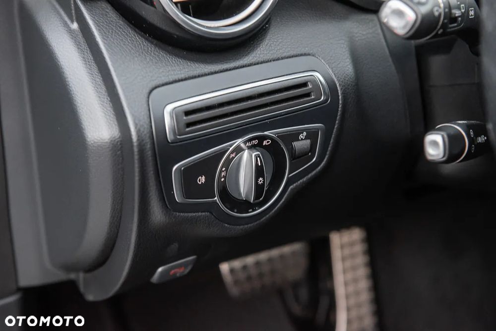 Mercedes-Benz Klasa C 200 d T 7G-TRONIC AMG Line - 20