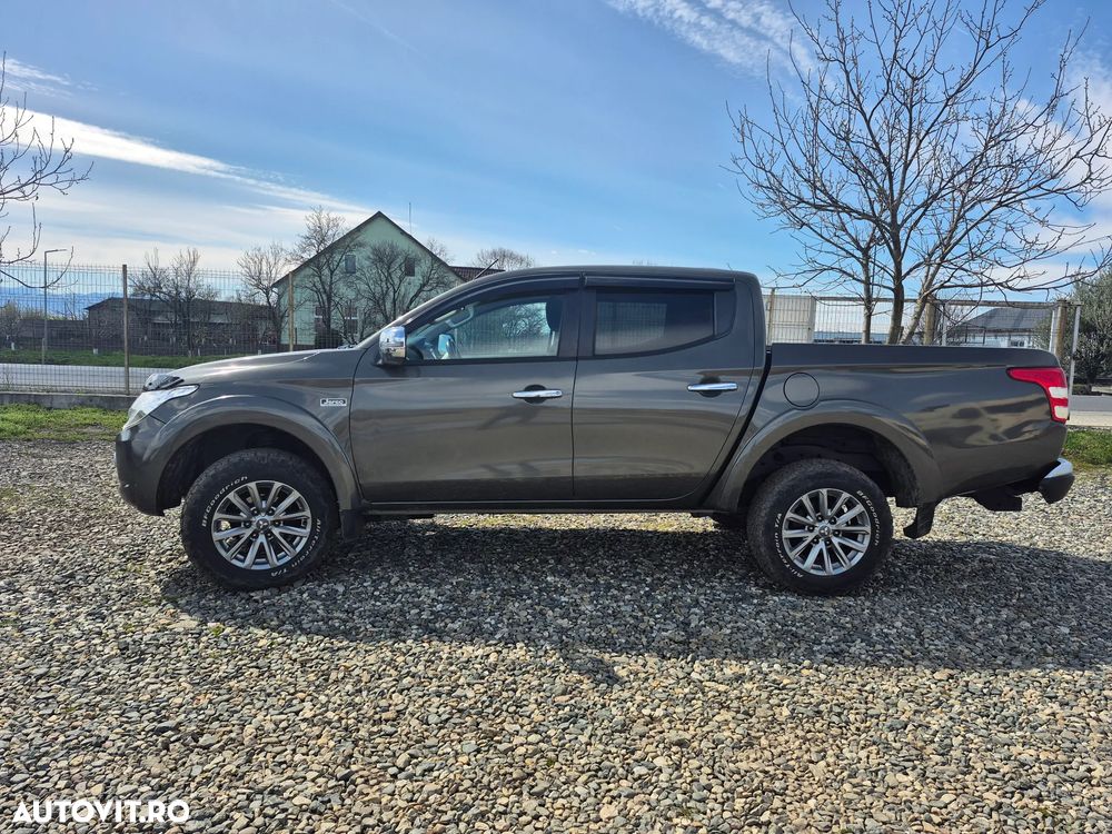 Mitsubishi L 200 - 9