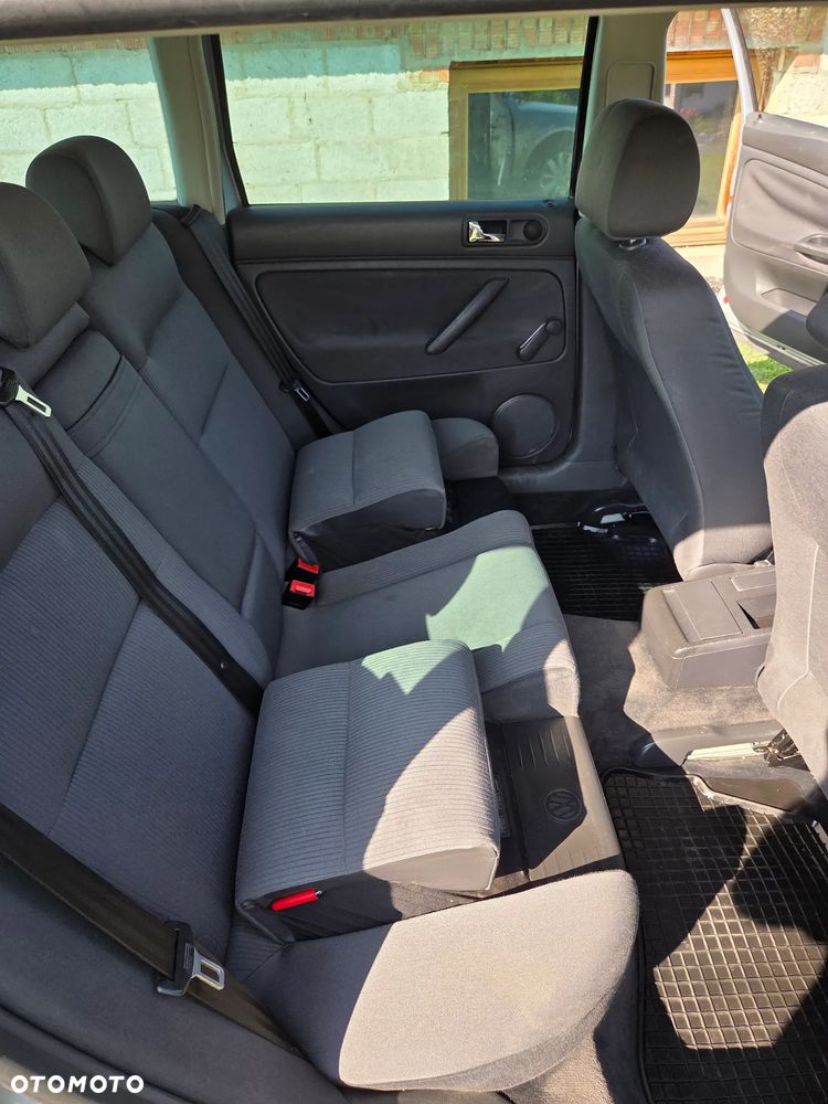 Volkswagen Passat 1.9 TDI - 14