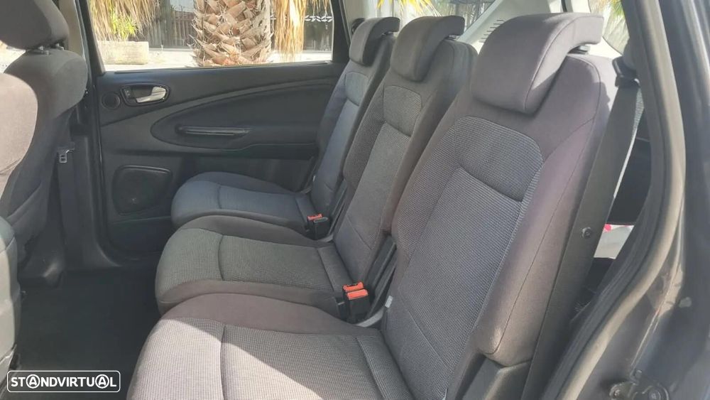 Ford S-Max 1.8 TDCi Titanium 7L - 14