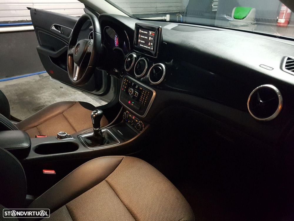 Mercedes-Benz CLA 200 CDI Urban - 15