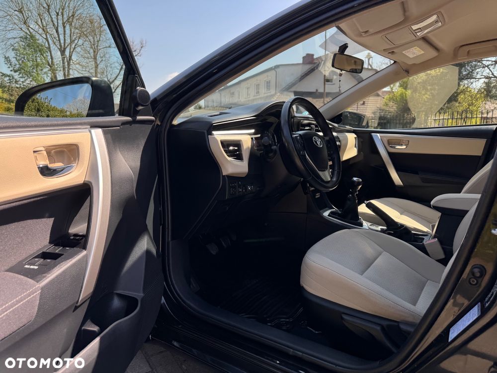 Toyota Corolla 1.6 Active EU6 - 23