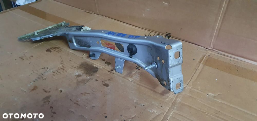 Mocowanie błotnika uchwyt prawy przód Audi A4 B9 8W0821136C - 3