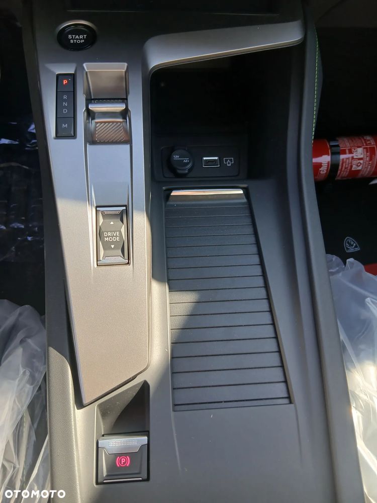 Peugeot 408 1.2 PureTech mHEV GT Exclusive S&S e-DCS6 - 18