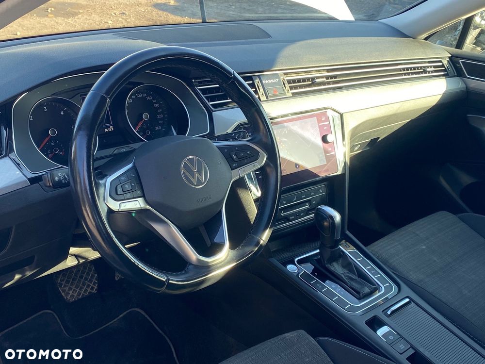Volkswagen Passat - 14