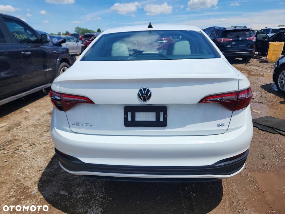 Volkswagen Jetta - 7