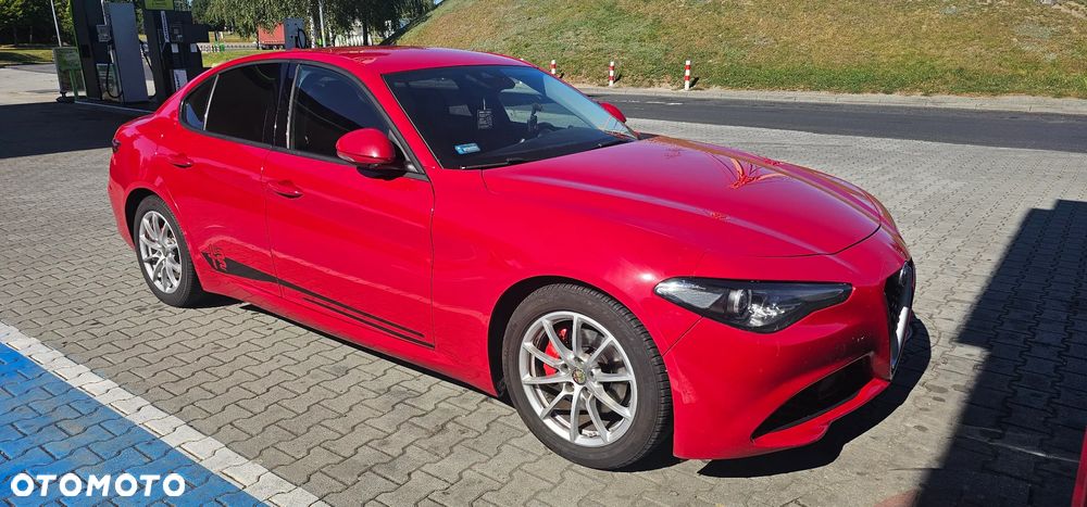 Alfa Romeo Giulia - 2