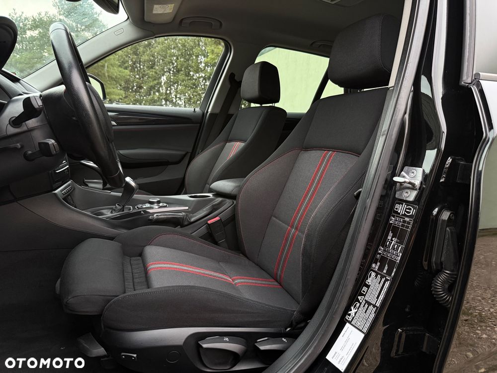 BMW X1 xDrive20d Sport Line - 11