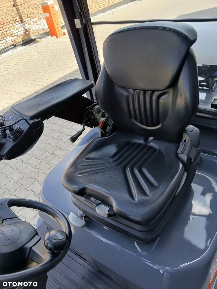 Toyota 02-8FGF25 - 8