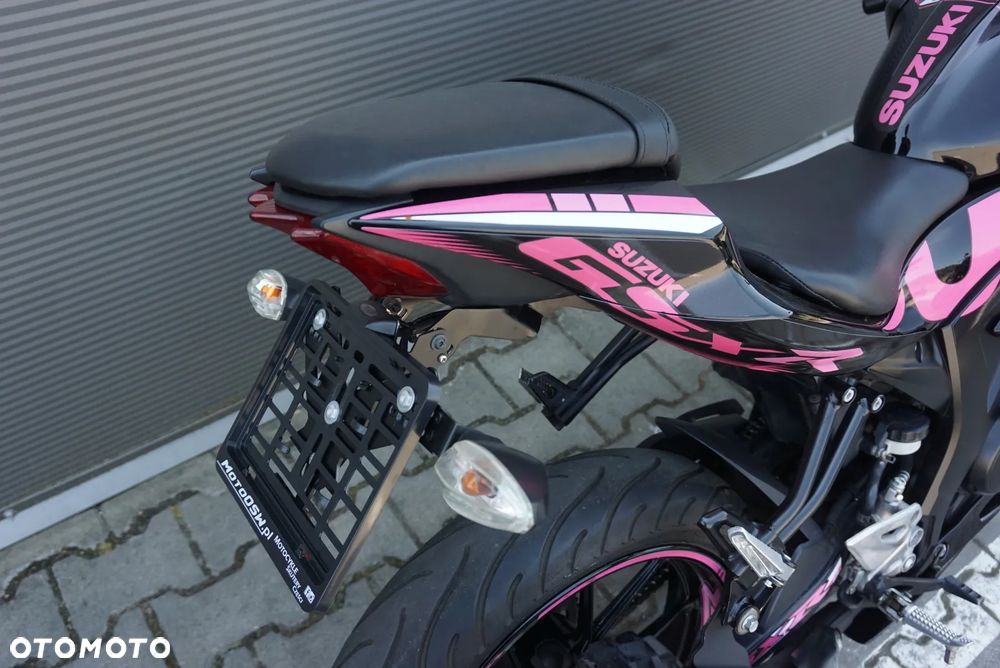 Suzuki GSX - 6